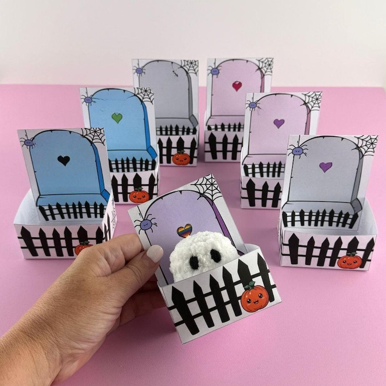 Mini Ghosts Crochet Pattern