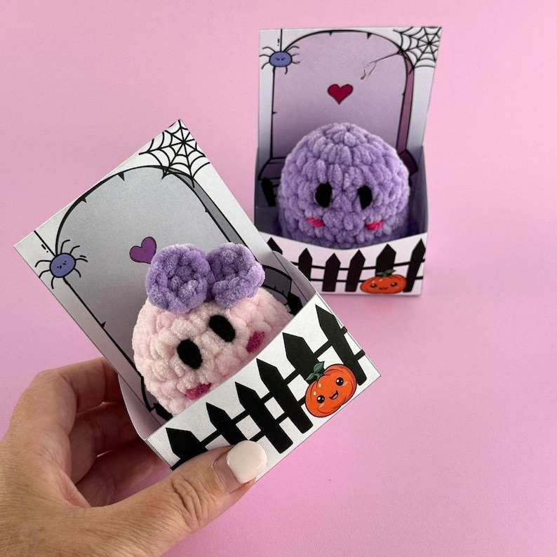Mini Ghosts Crochet Pattern