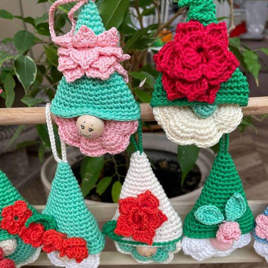 Flowers Set Gnomes Crochet Pattern
