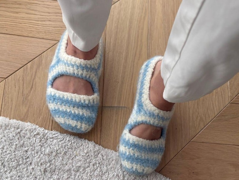 Ballerina Slippers Crochet Pattern