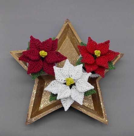 Poinsettia in a pot Crochet Pattern