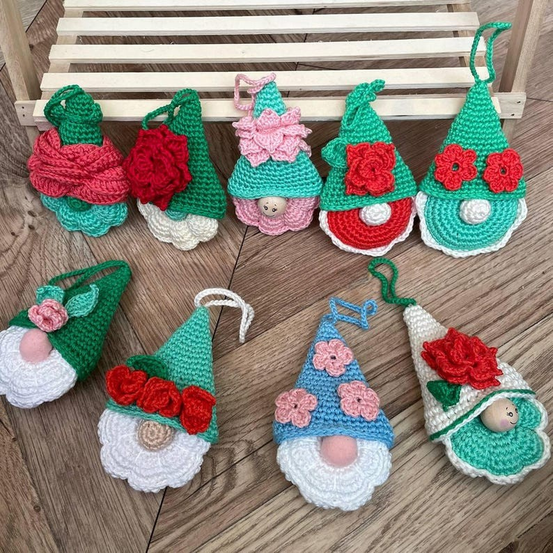 Flowers Set Gnomes Crochet Pattern