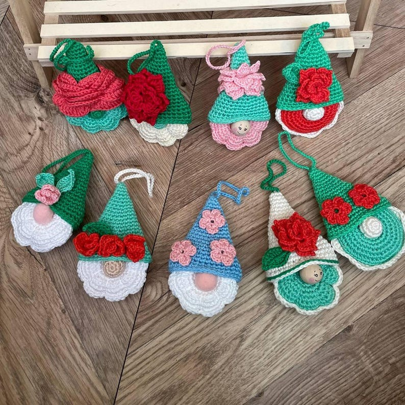 Flowers Set Gnomes Crochet Pattern