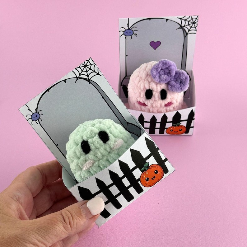 Mini Ghosts Crochet Pattern