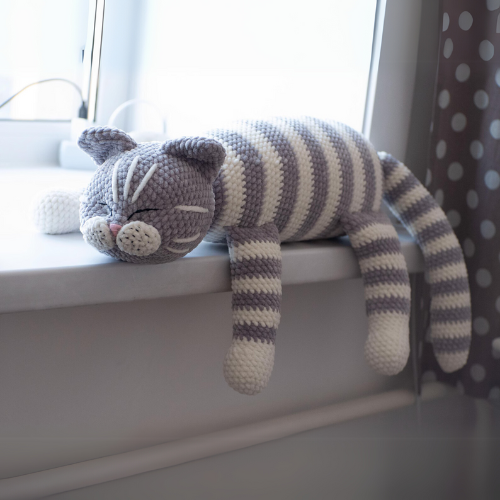 Sleeping Kitty Crochet Pattern
