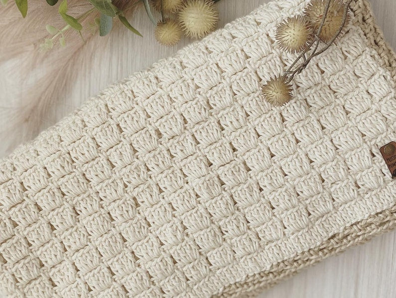 Easy Baby Blanket Crochet Pattern