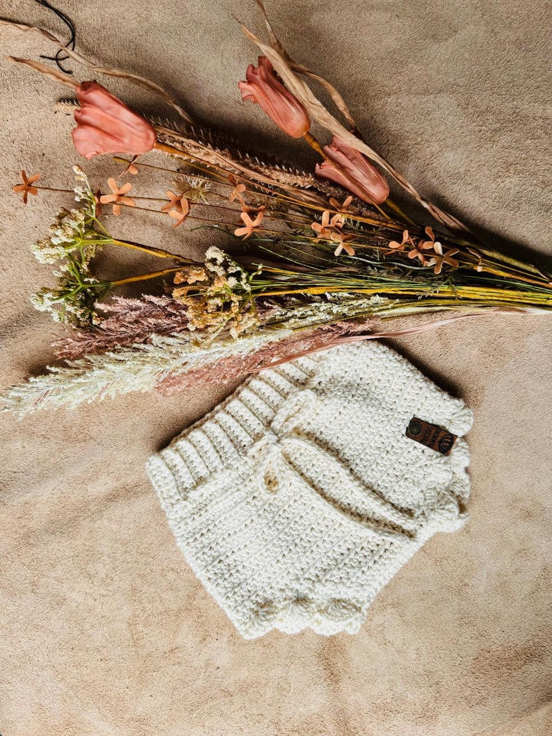 Vintage Baby Shorts Crochet Pattern