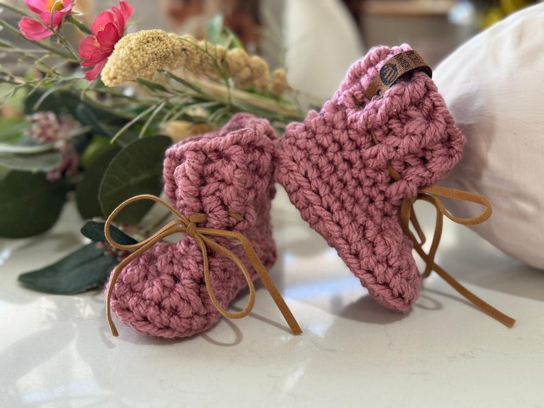 Easy Baby Booties Crochet Pattern