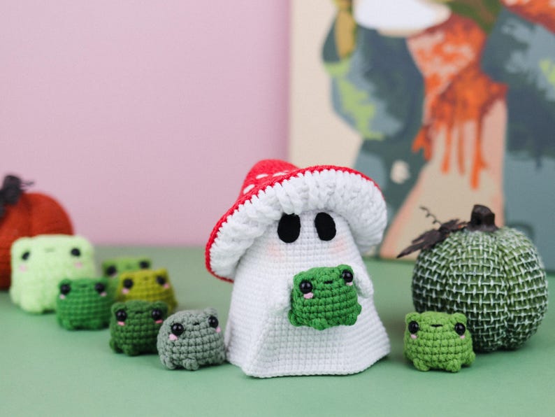Halloween Ghost Dolls Crochet Pattern