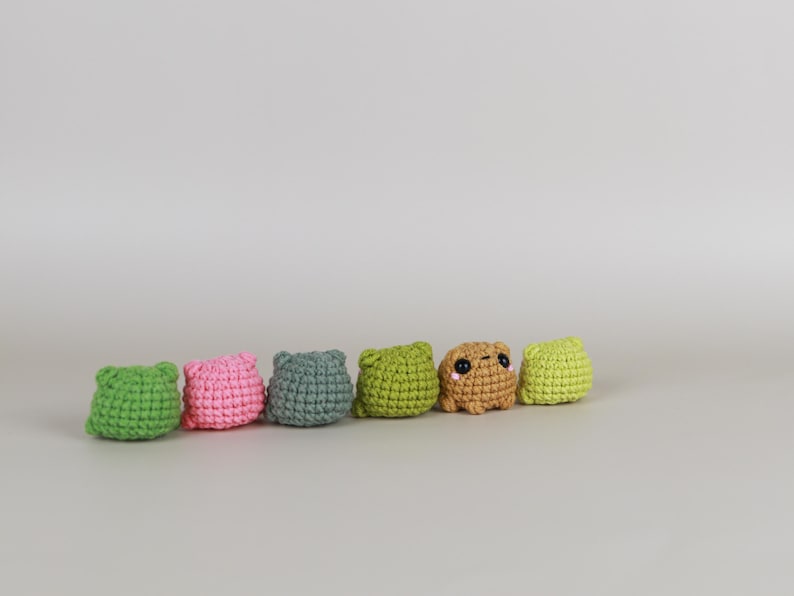 Cute Tiny Frog Crochet Pattern
