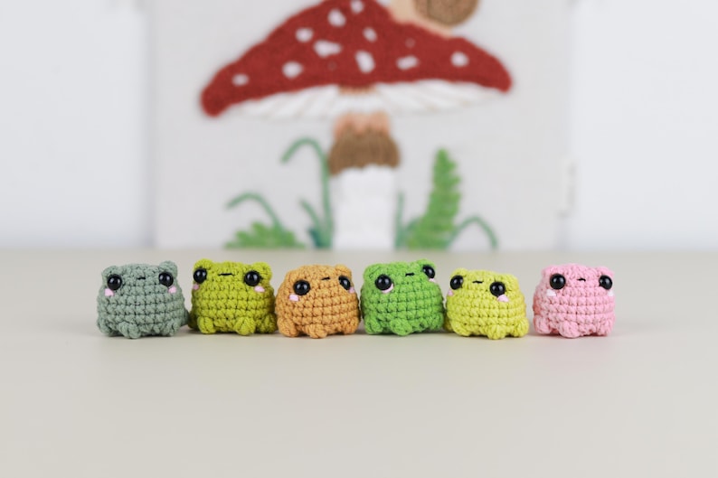 Cute Tiny Frog Crochet Pattern