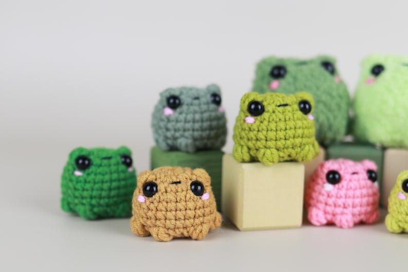 Cute Tiny Frog Crochet Pattern