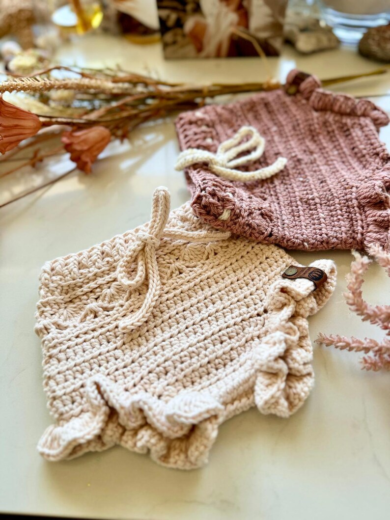 Easy Baby Shorts Crochet Pattern