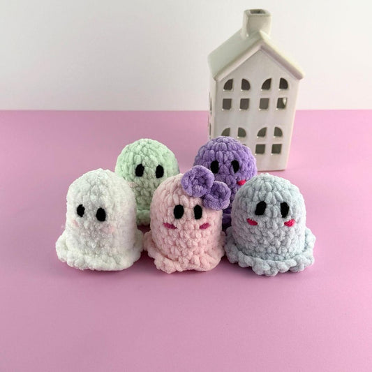 Mini Ghosts Crochet Pattern