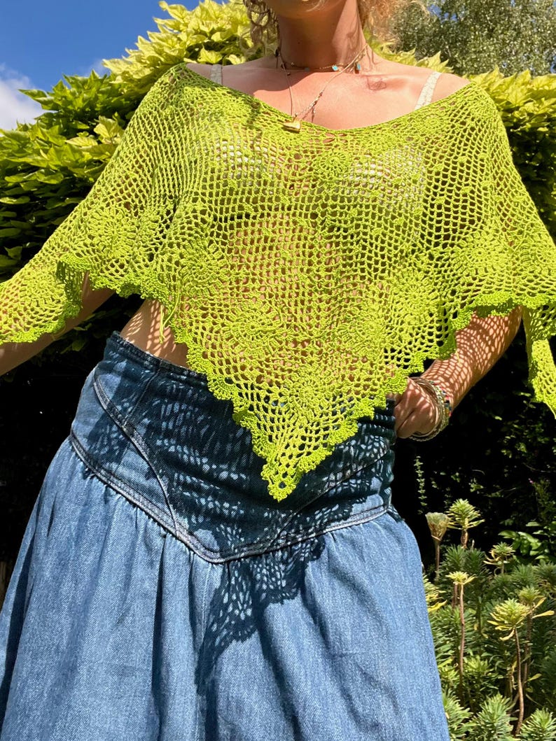 Lace Clover Poncho Crochet Pattern